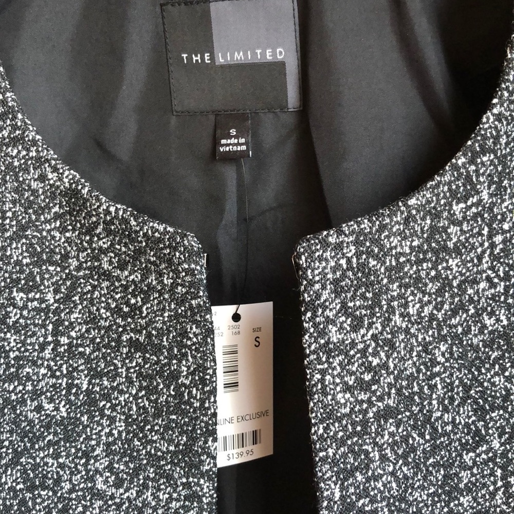 Limited Black and White colored Blazer - Picture 2 of 8